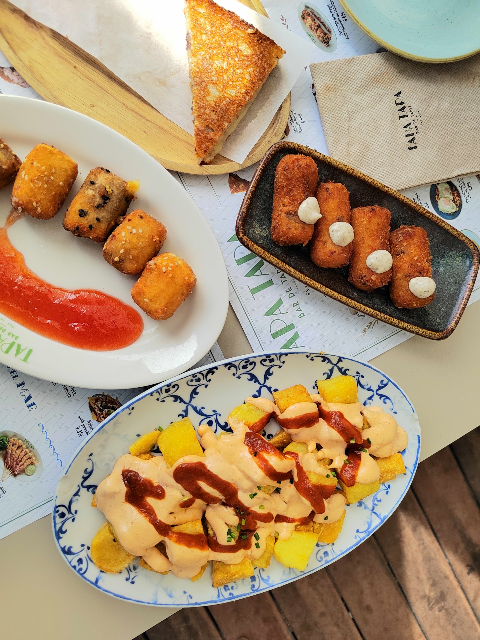 Tapa Tapa Maremagnum in Barcelona